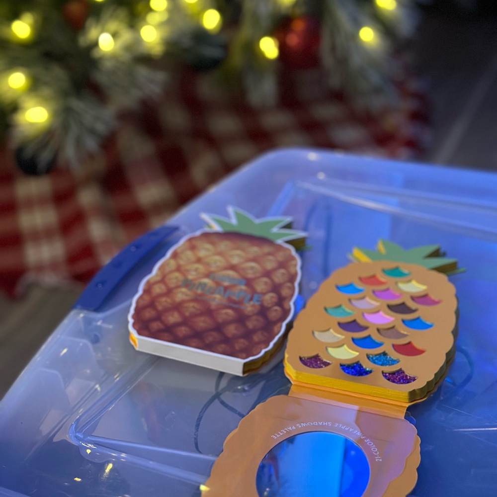 Vibrant Orange and Blue Eyeshadow Palette